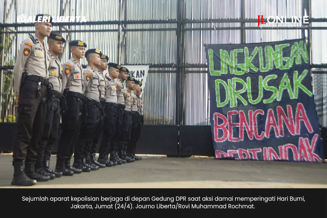Foto: Aksi Damai Hari Bumi, Angkat Krisis Ekologis 7
