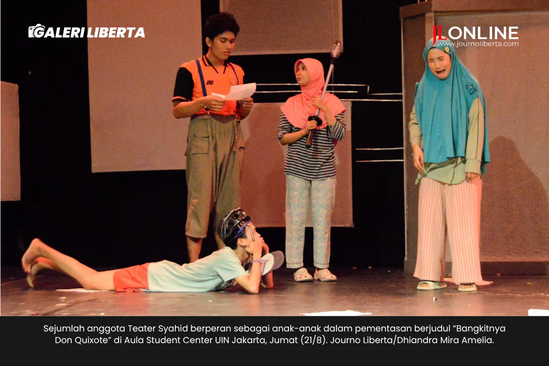 Foto: Teater Syahid Bangkitkan Don Quixote, Hadapi Realitas Zaman 1