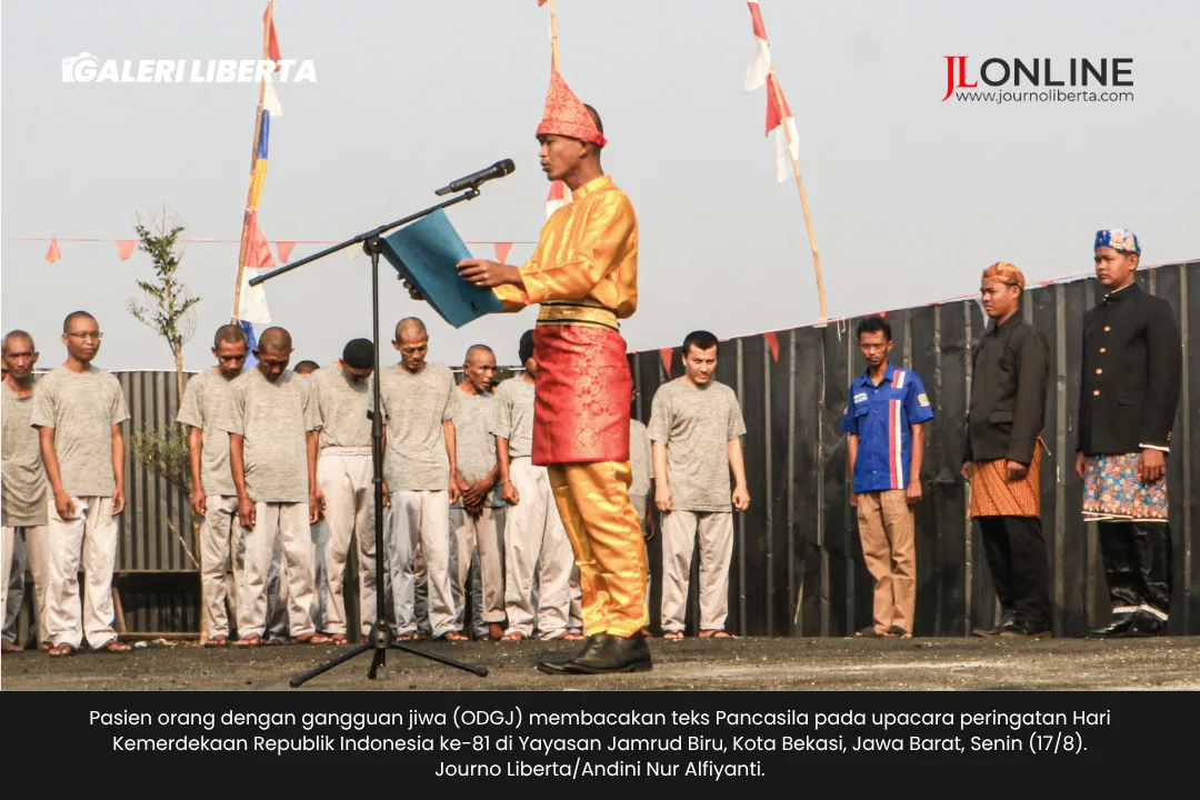 Foto: 85 ODGJ Ikut Serta Upacara HUT RI ke-81 di Yayasan Jamrud Biru 8 Foto: 85 ODGJ Ikut Serta Upacara HUT RI ke-81 di Yayasan Jamrud Biru 7