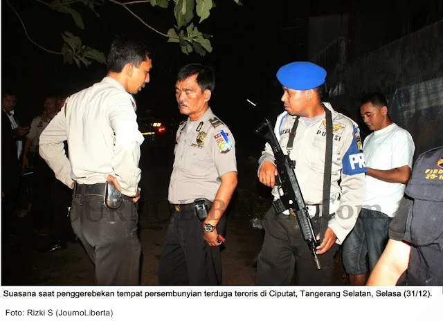 Densus 88 Serbu Markas Teroris di Ciputat