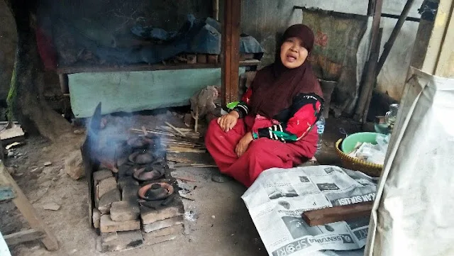 Mencicipi Serabi Mak Icih yang Bikin Nagih