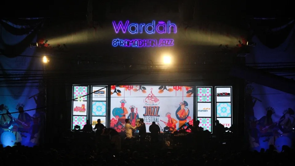 Beramal Seraya Menikmati Alunan Musik Jazz di Masjid Cut Meutia