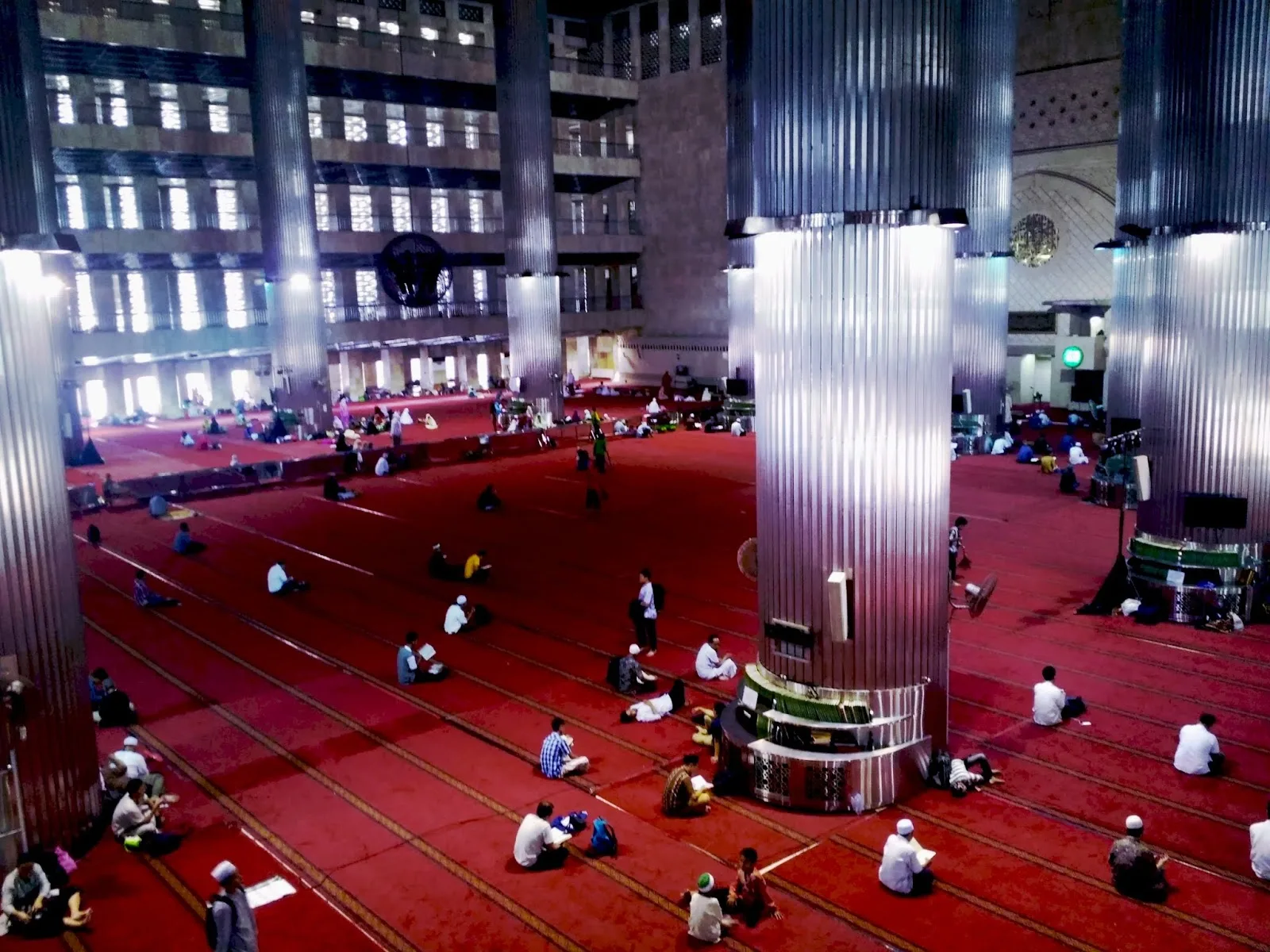 Menjemput Lailatul Qadar di Masjid Istiqlal
