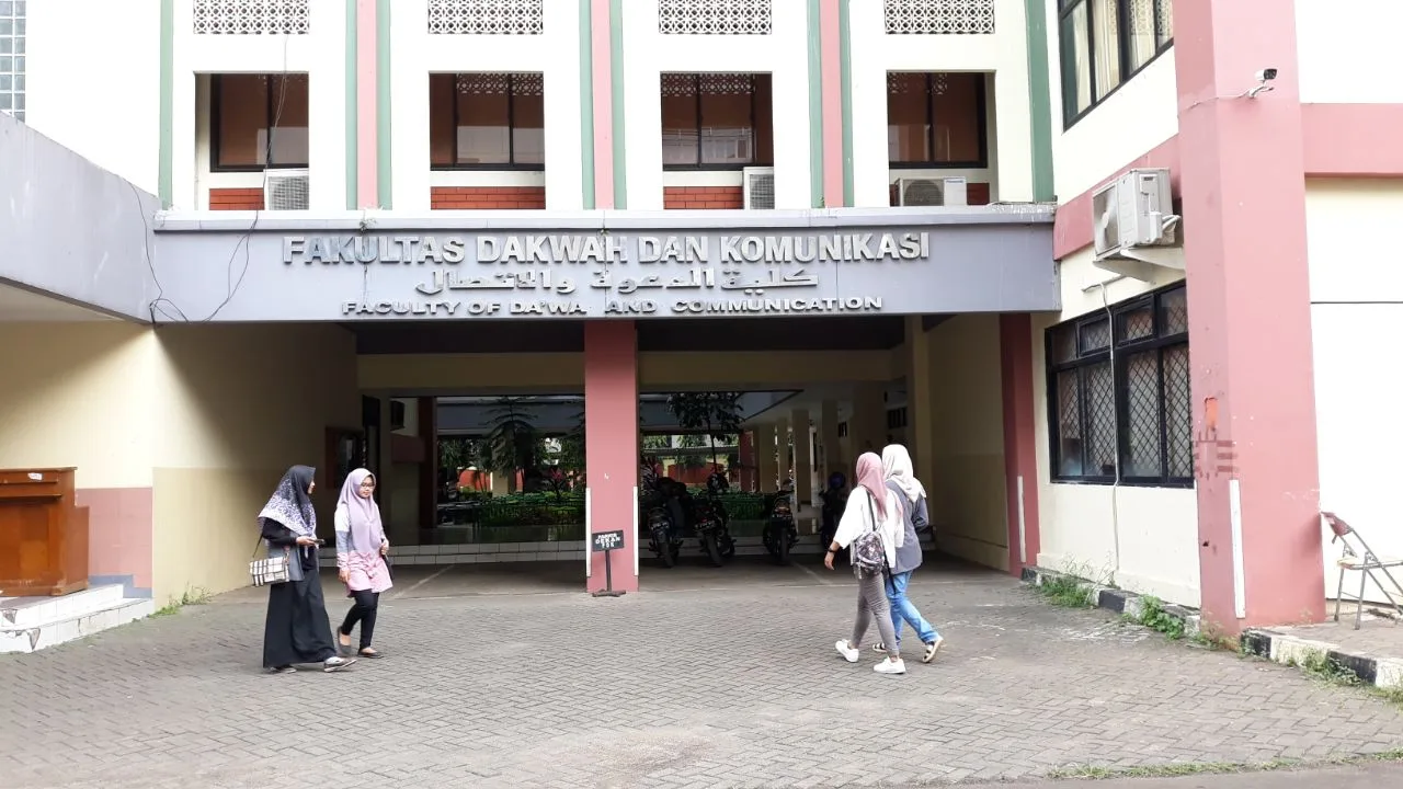 Amany Lubis Keluarkan Edaran Terkait Keringan UKT bagi Mahasiswa Terdampak Covid-19