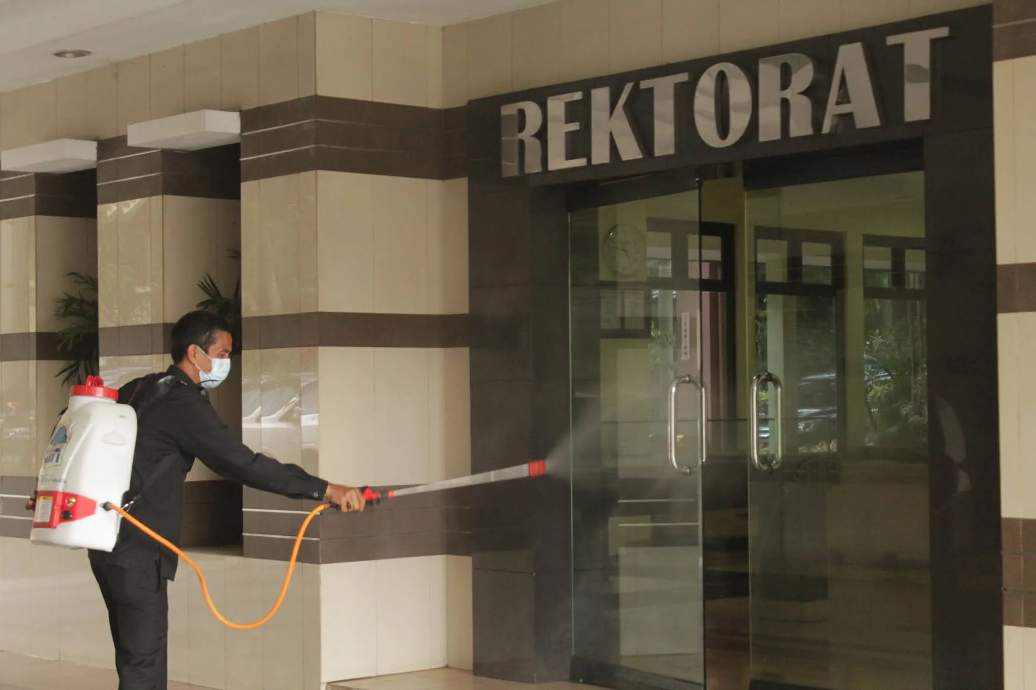 “Catatan Kegelisahan” untuk Rektor UIN Jakarta dalam Merespons Pandemi